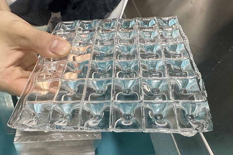 方冰機(jī)產(chǎn)量會(huì)受溫度影響嗎